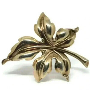 Vintage Crown Trifari Brooch Leaf Figural Estate Gold Overlay Filled Realistic